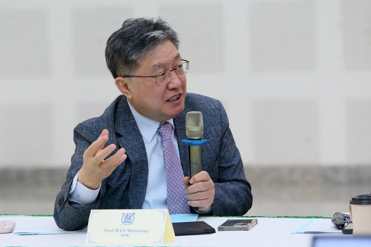 ប្រធានរាជបណ្ឌិត្យសភាកម្ពុជា បើកដំណើរការផ្លូវការ «គម្រោងកសាងសាលារៀនទឹកភ្លៀងប្រកបដោយភាពធន់នឹងអាកាសធាតុ នៅតំបន់ទន្លេមេគង្គ» - Image 2